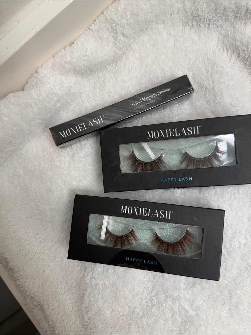 MOXIELASH Brown Happy Lash Set with Liquid Magnetic Eyeliner.